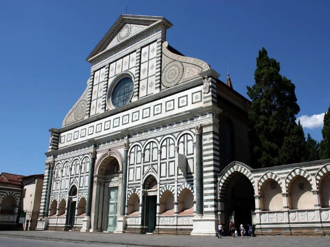 Statuto Suite Florenz 0*,  Italien